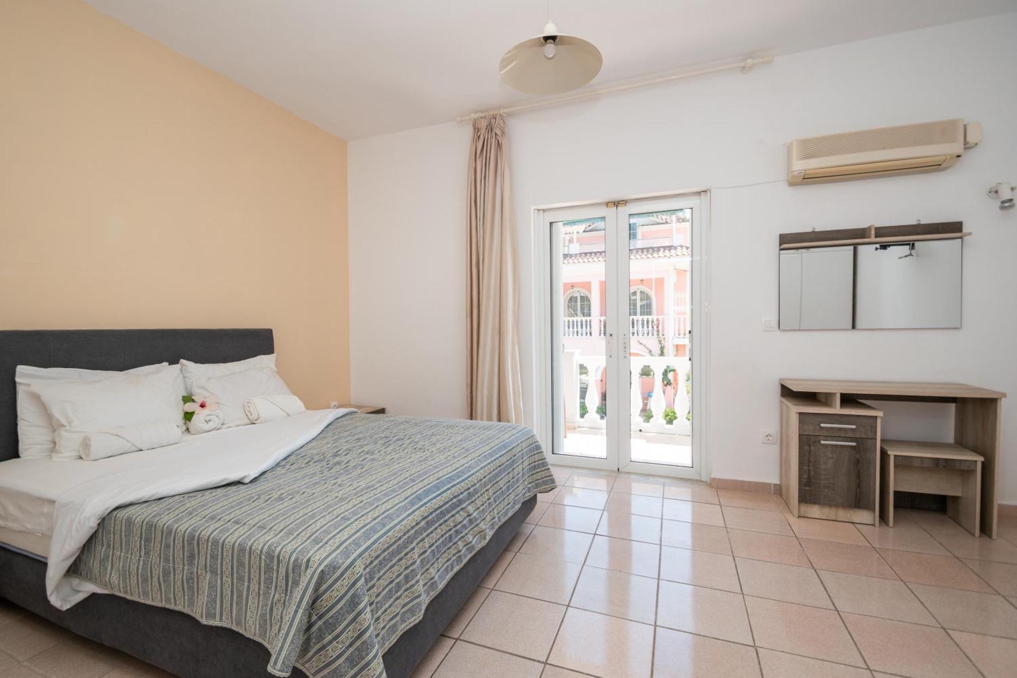 Appartement Markella By 